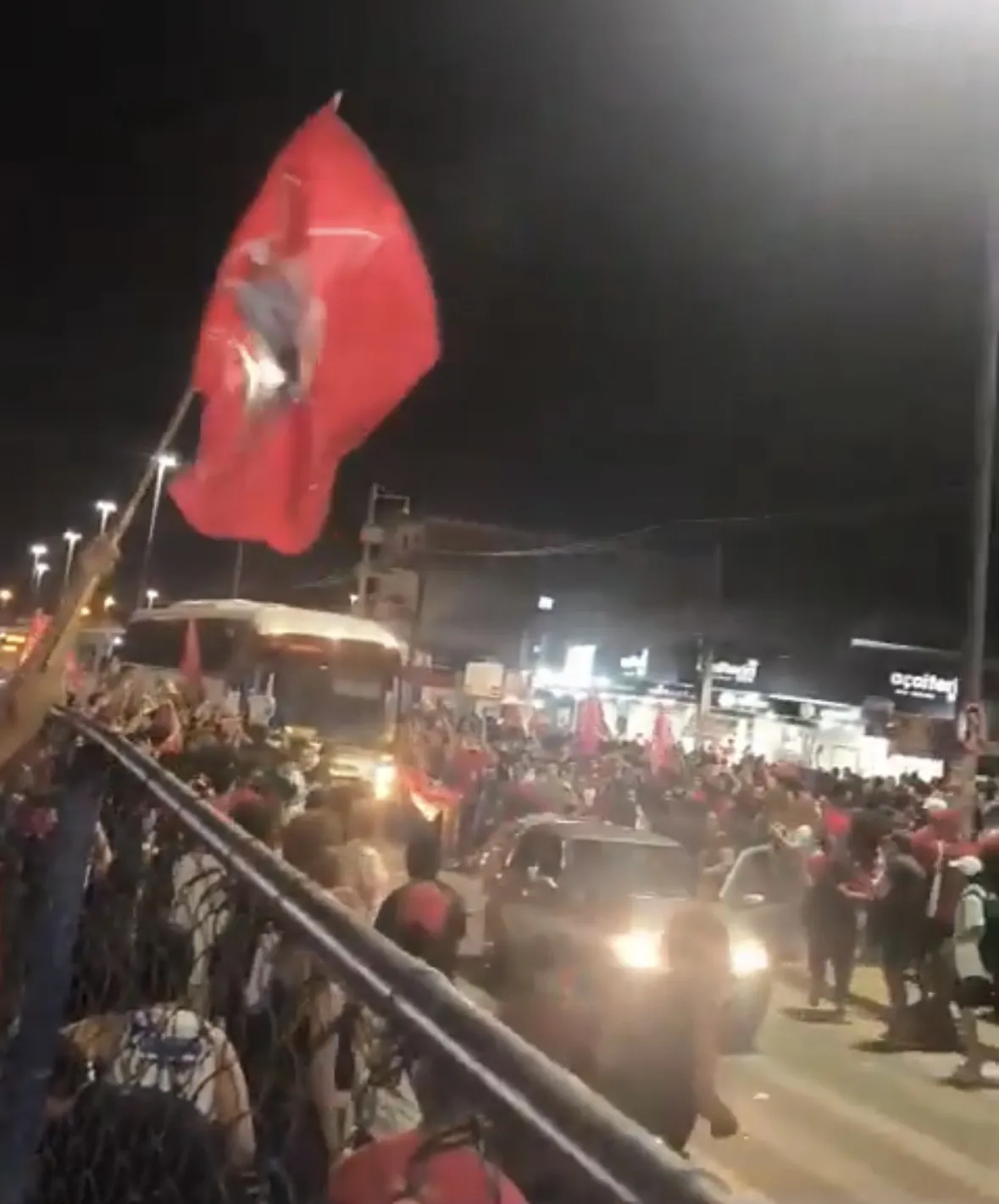 Disparo durante manifestação política na entrada da UFS provoca correria e afasta sargento da PM