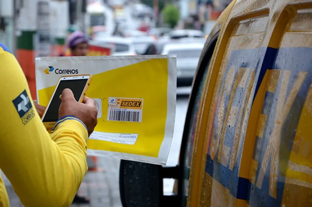 Trabalhadores dos Correios encerram greve e retomam atividades em Sergipe