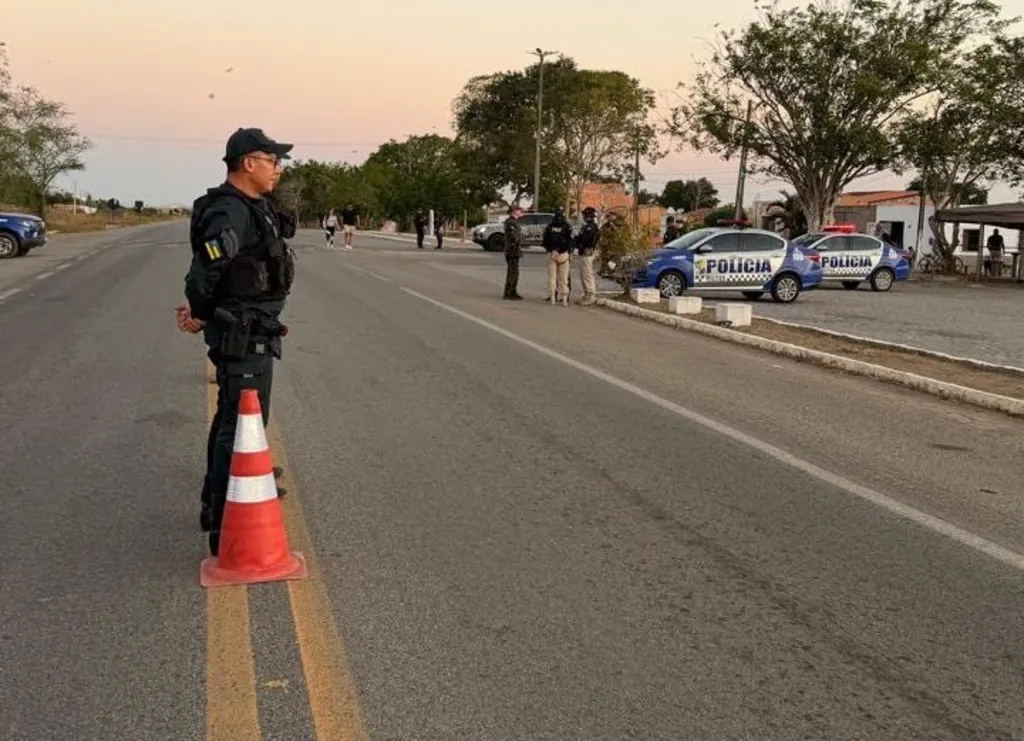 Motorista tenta evitar fiscalização e polícia apreende pistola em Cristinápolis